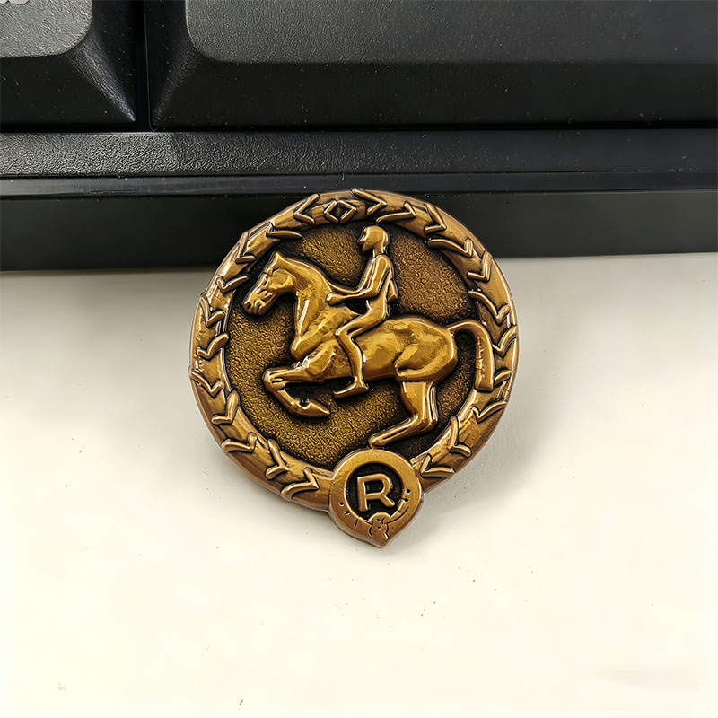 Lencana Penunggang Kuda Muda J - Vintage Collectible Pins ulasan dan harga